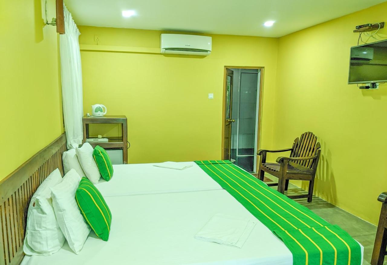 Yala Golden Wild Bed & Breakfast Tissamaharama Dış mekan fotoğraf