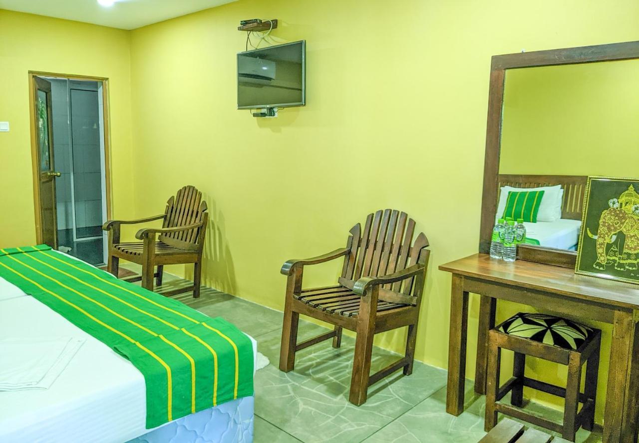 Yala Golden Wild Bed & Breakfast Tissamaharama Dış mekan fotoğraf