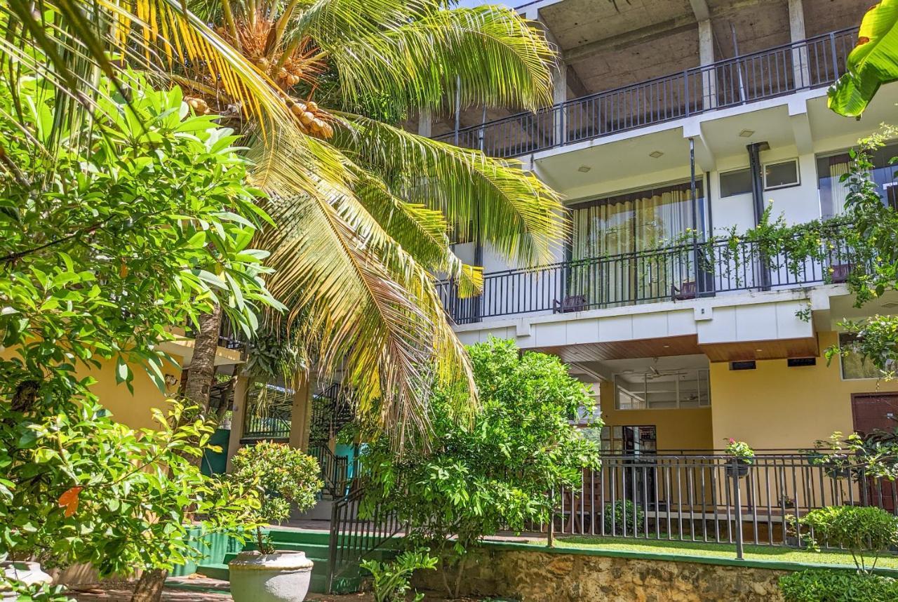 Yala Golden Wild Bed & Breakfast Tissamaharama Dış mekan fotoğraf