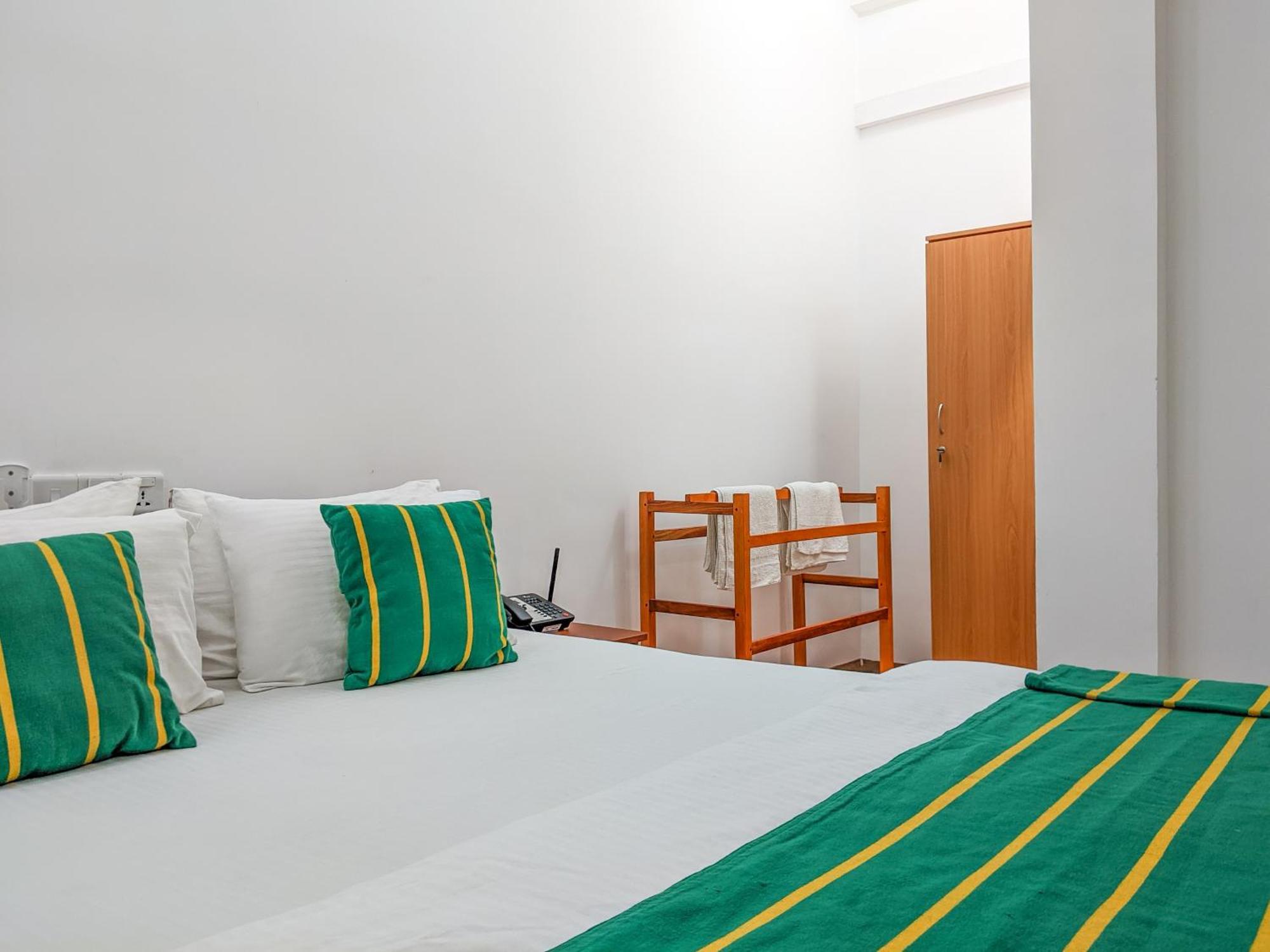 Yala Golden Wild Bed & Breakfast Tissamaharama Dış mekan fotoğraf