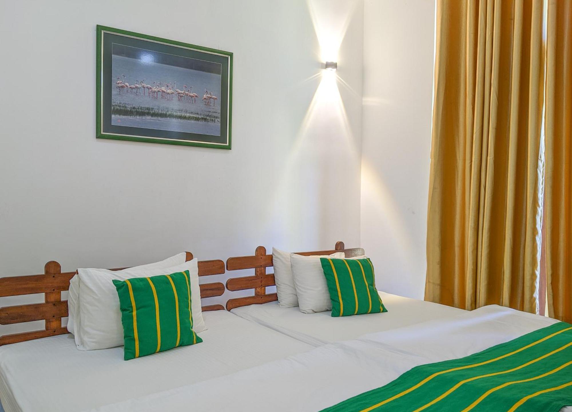 Yala Golden Wild Bed & Breakfast Tissamaharama Dış mekan fotoğraf